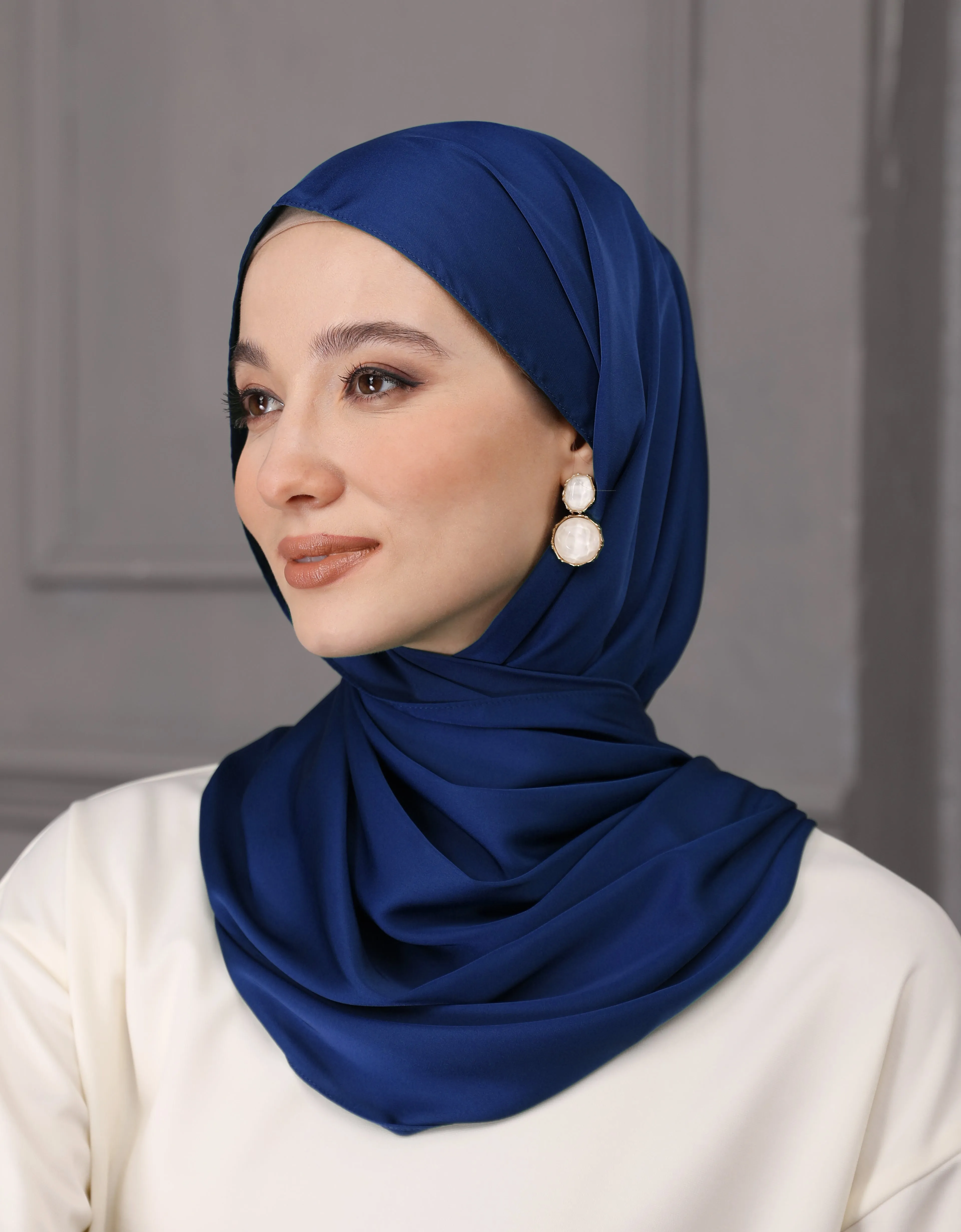 EVELYN SHAWL (NAVY BLUE)