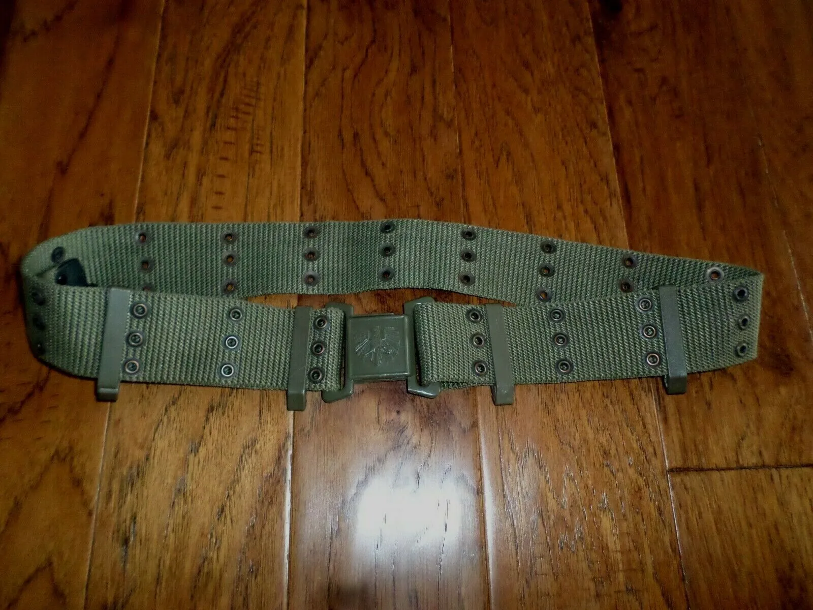 GENUINE AUSTRIAN MILITARY GLOCK ARMY COMBAT PISTOL BELT AND BUCKLE